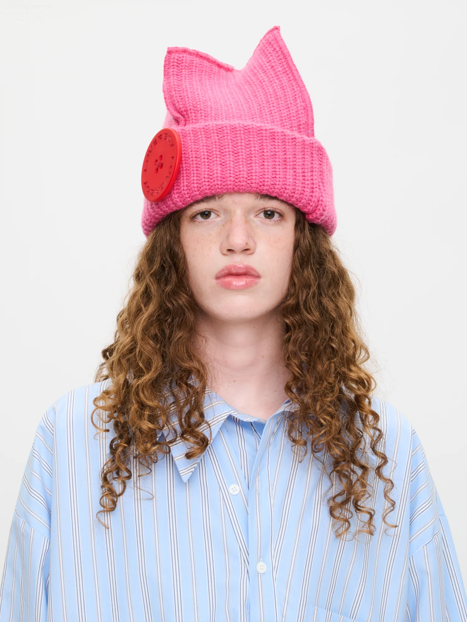 BOX BEANIE in PINK RED - Image 2