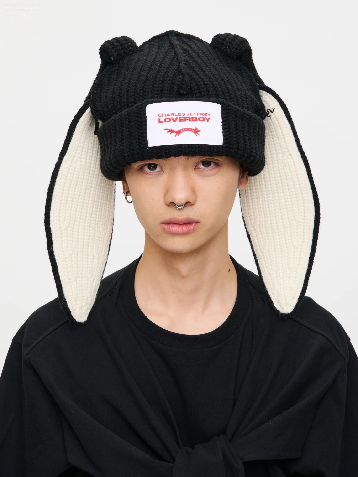 CHUNKY RABBIT BEANIE in BLACK ECRU - Image 2