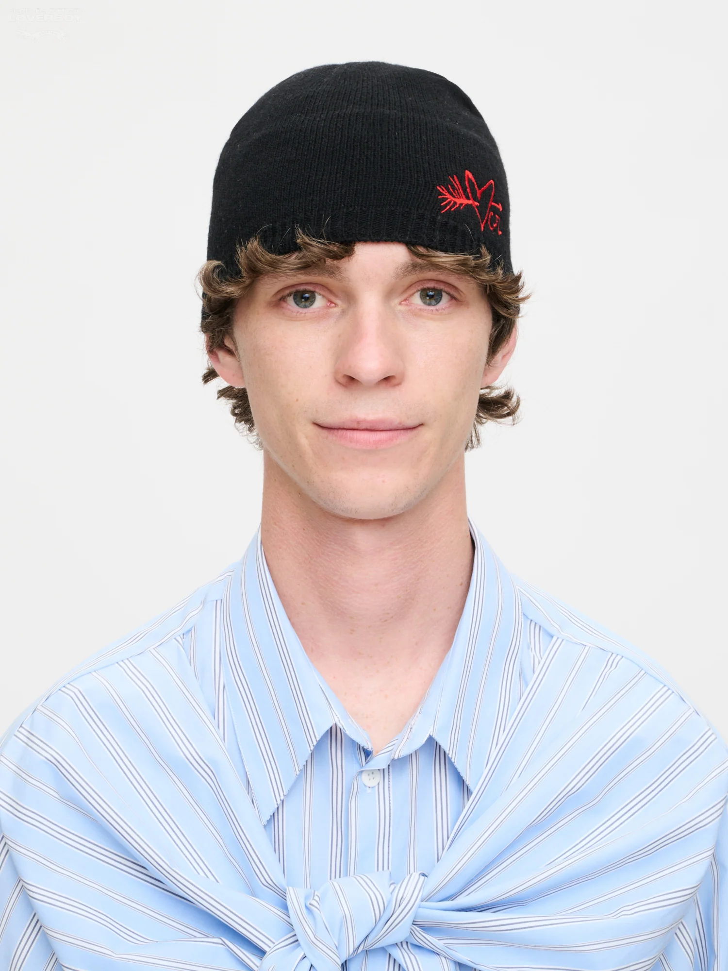 CREST RIB BEANIE in BLACK - Image 2