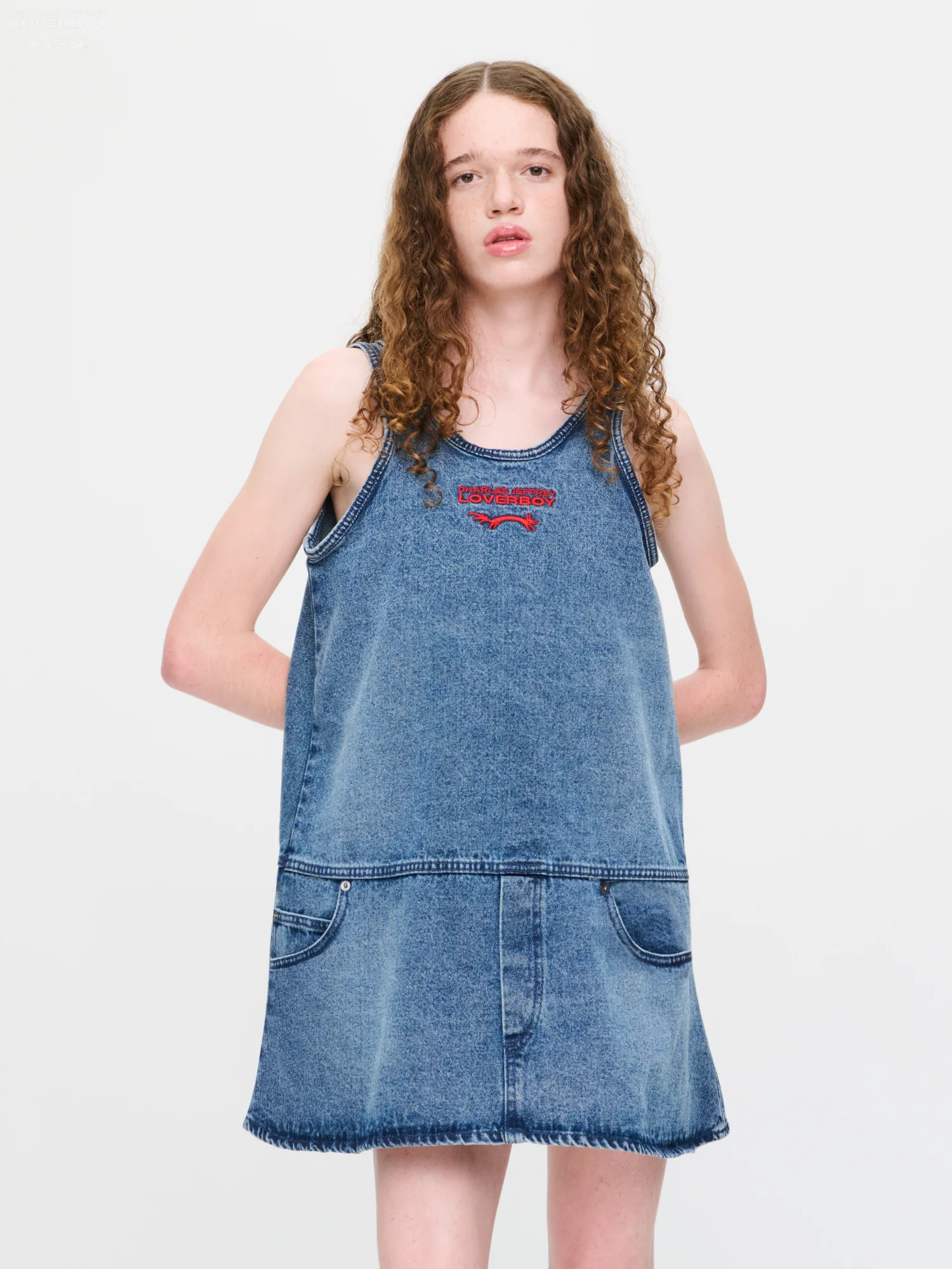DENIM VEST DRESS in WASHED DENIM - Image 4