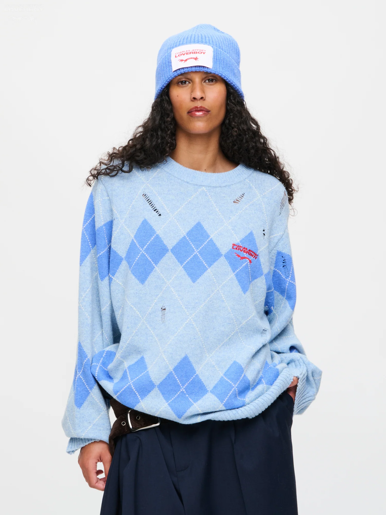 DISTRESSED ARGYLE SWEATER in LIGHT BLUE - Image 5