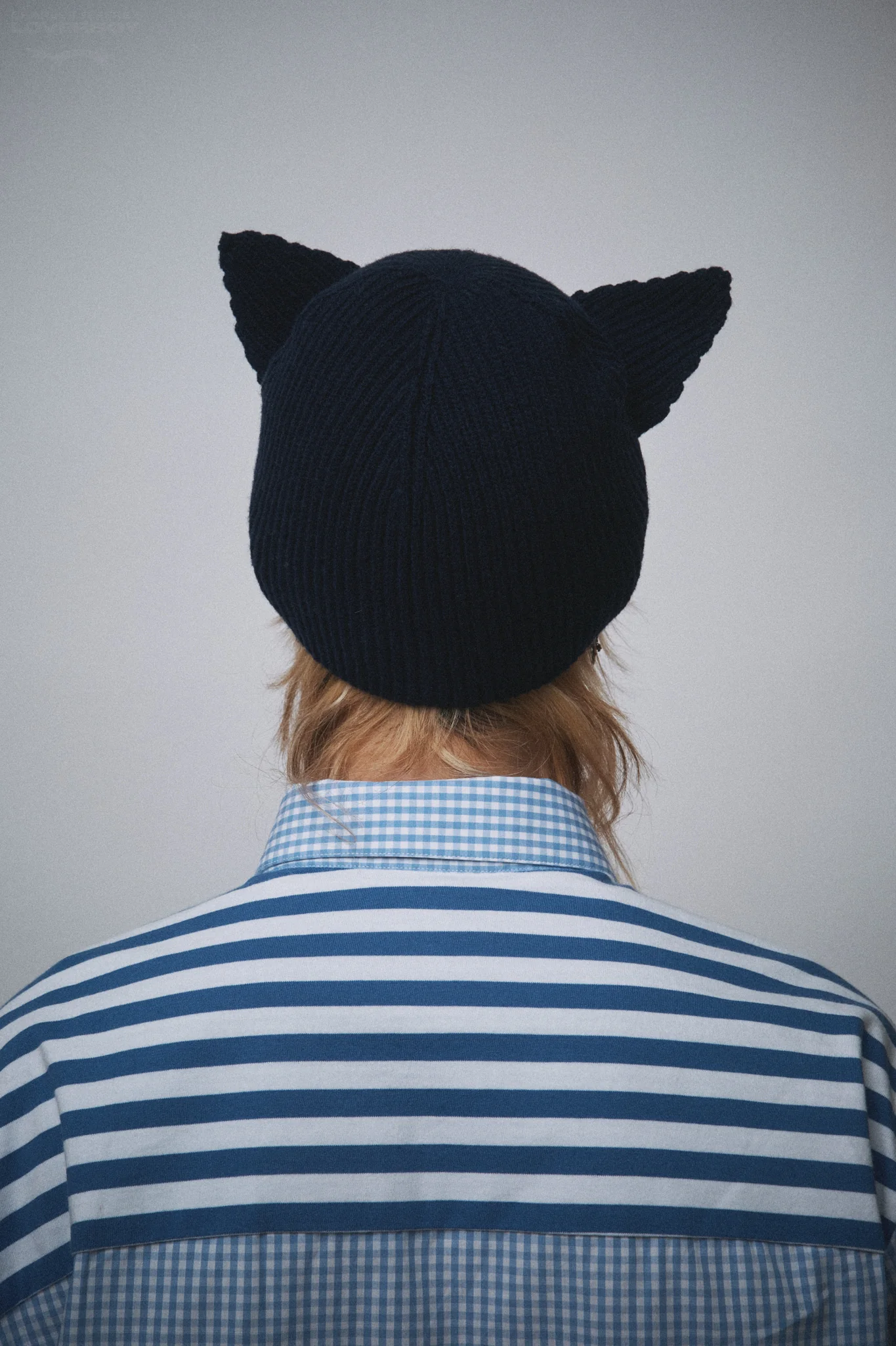 EARS RIB BEANIE in NAVY - Image 3