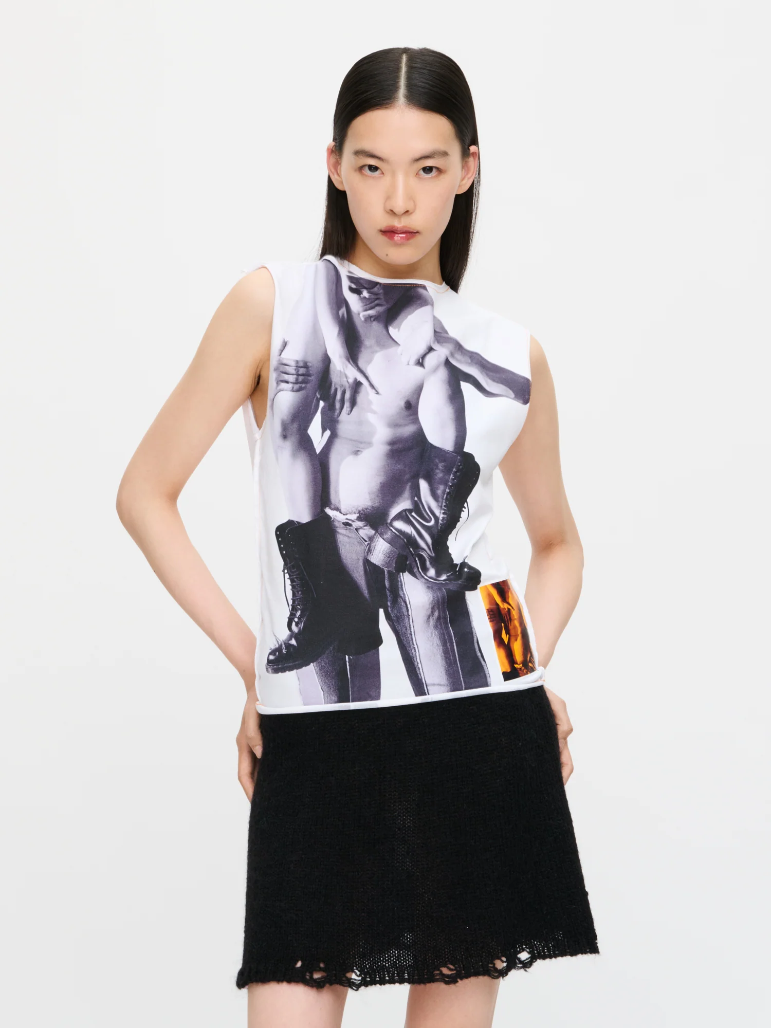 GRAPHIC TANK TOP in WHITE