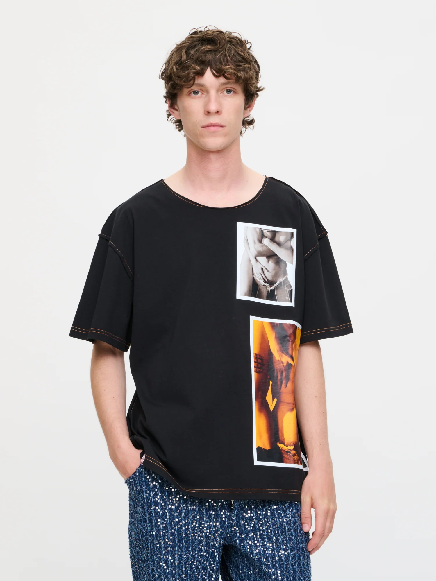 GRAPHIC TEE in BLACK