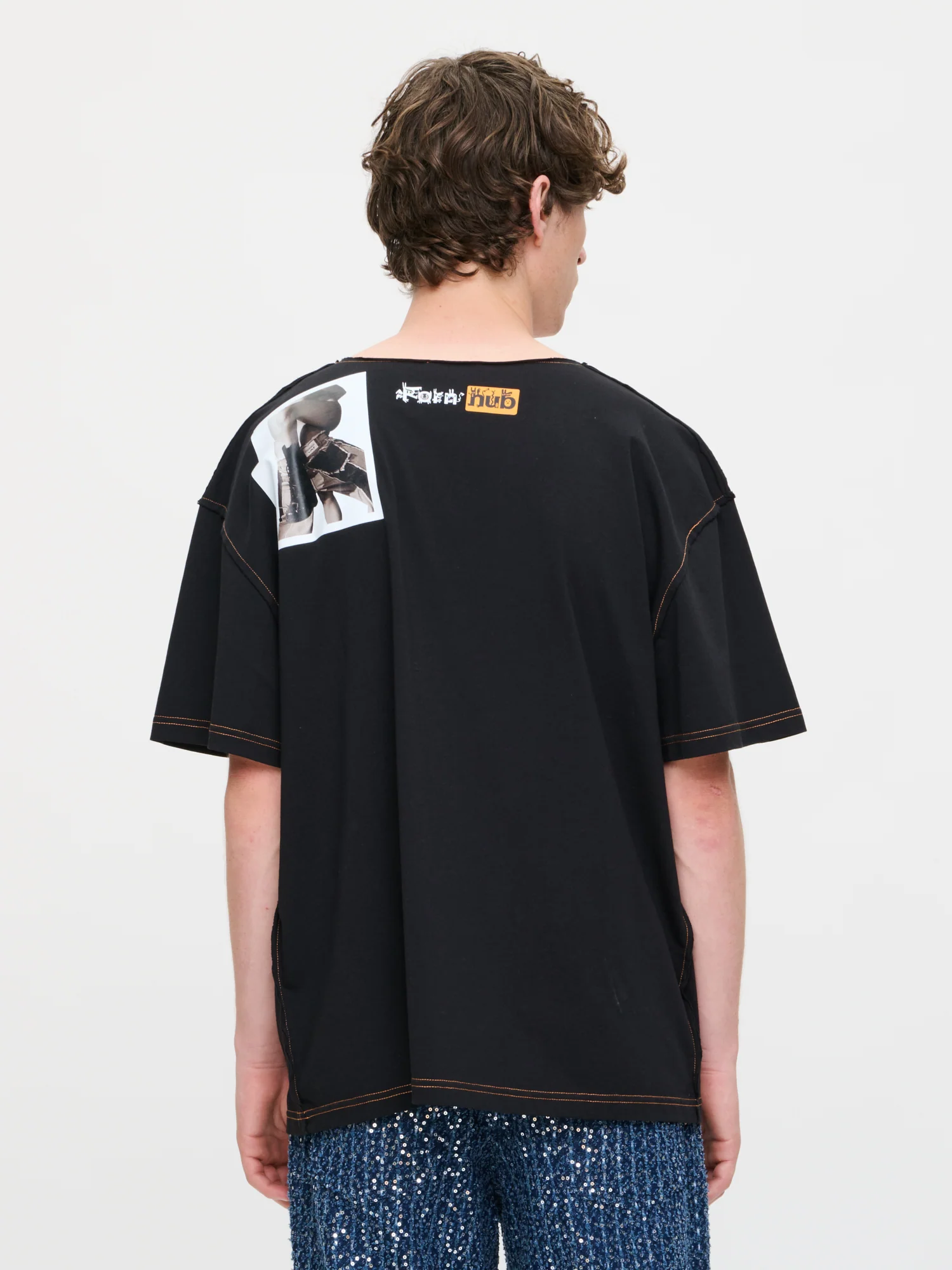 GRAPHIC TEE in BLACK - Image 3