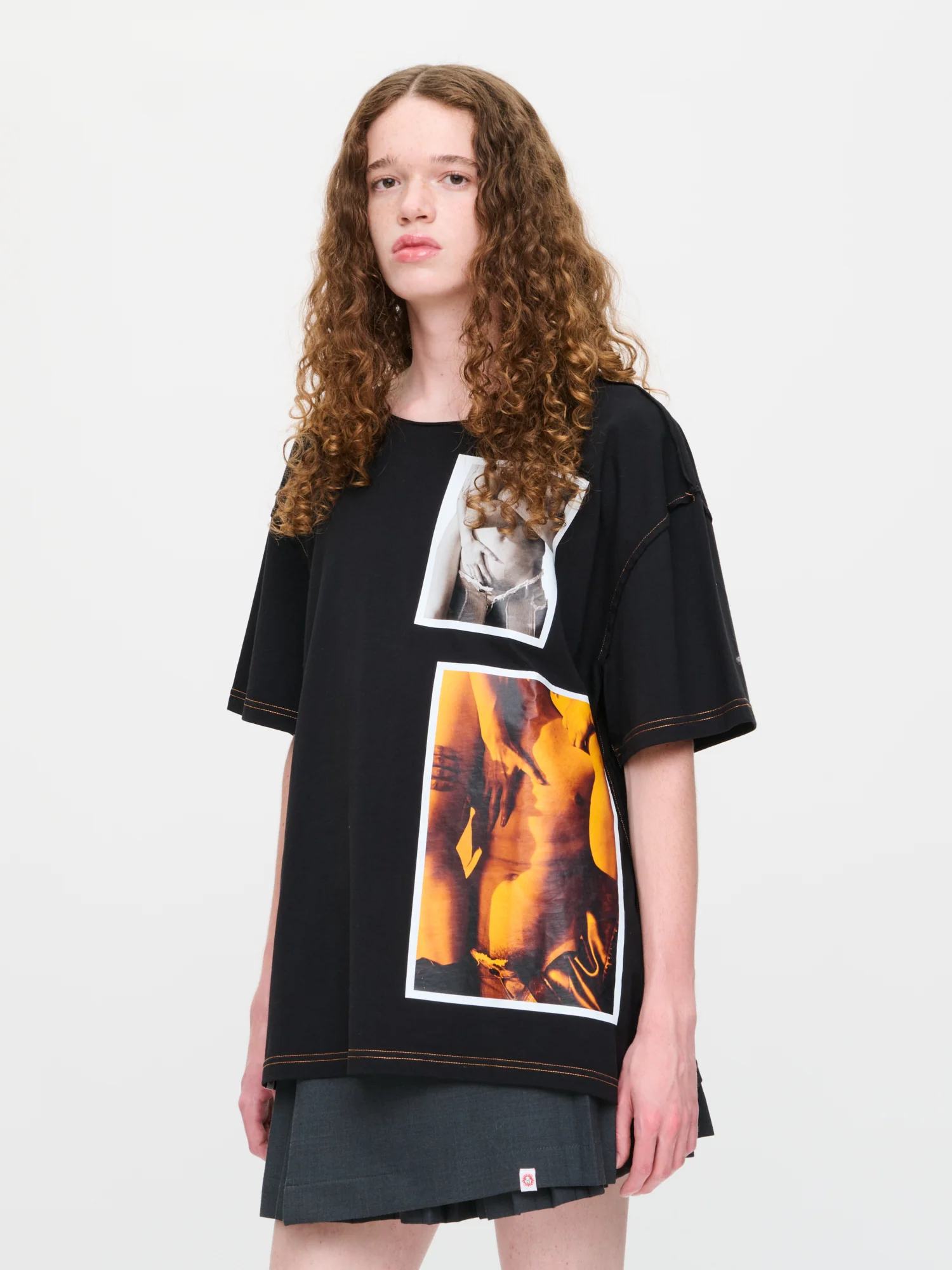 GRAPHIC TEE in BLACK - Image 5