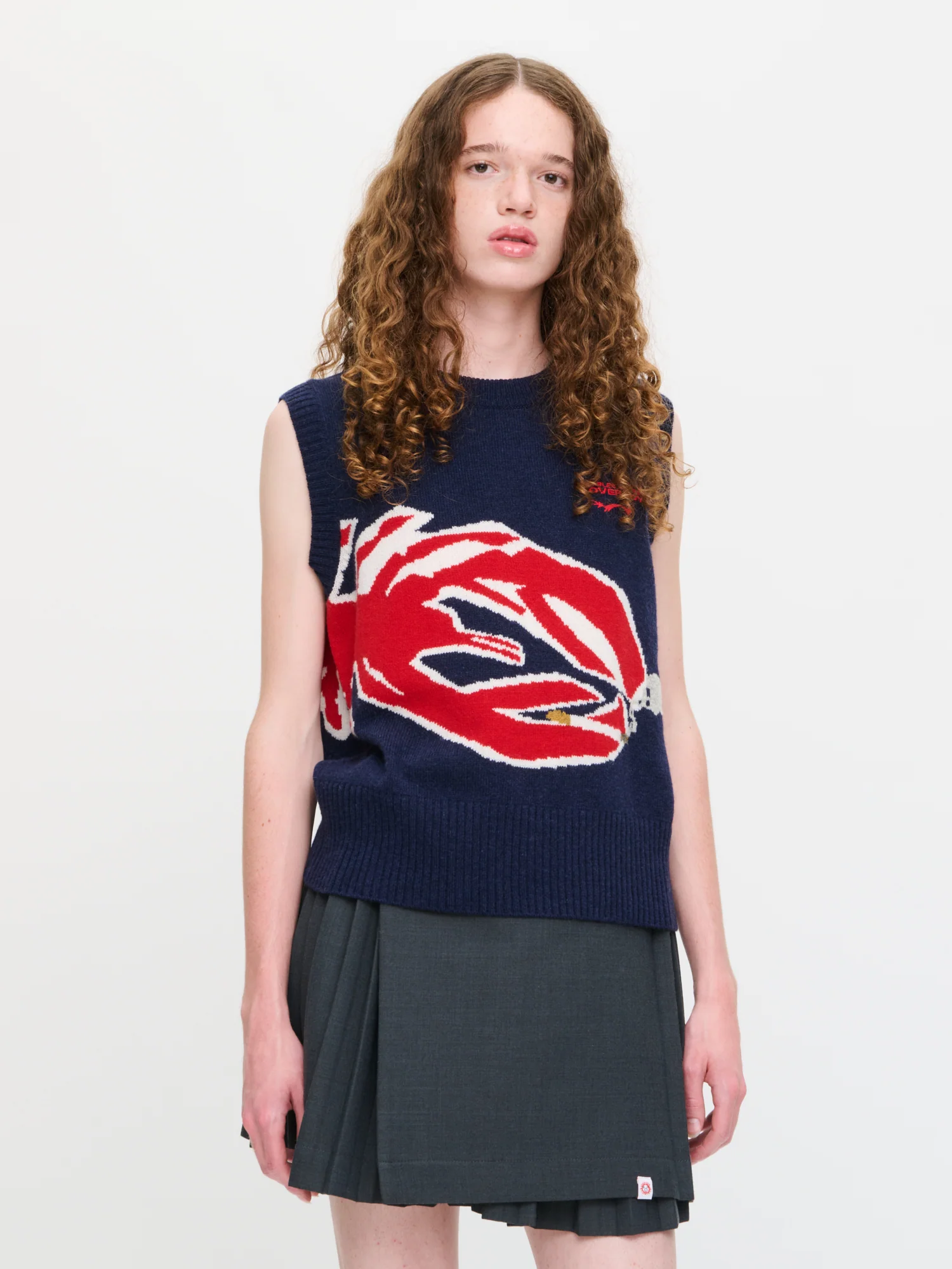 GRAPHIC VEST in NAVY RED - Image 4