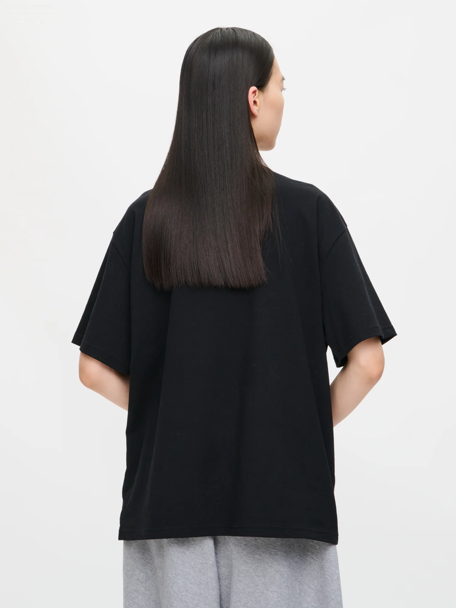 HOLD ME TEE in BLACK - Image 6
