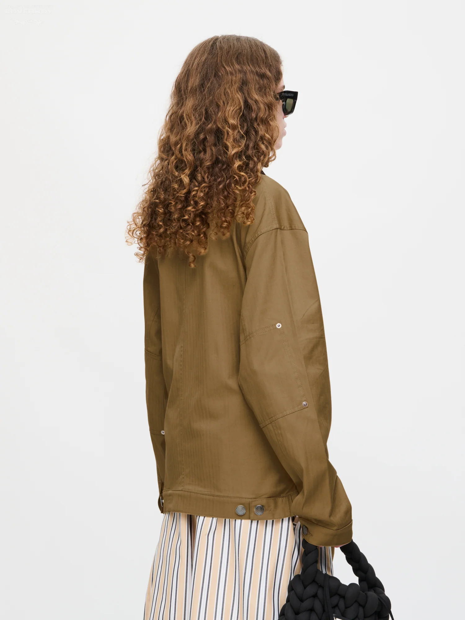 HUG JACKET in BEIGE - Image 3