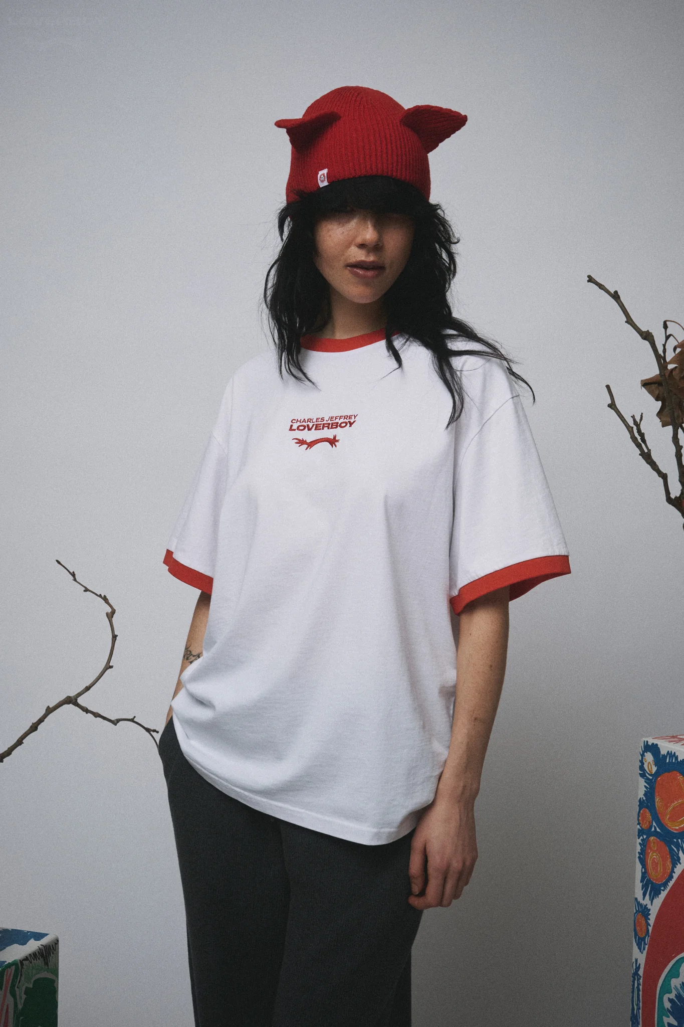 LOGO TEE in WHITE RED - Image 2