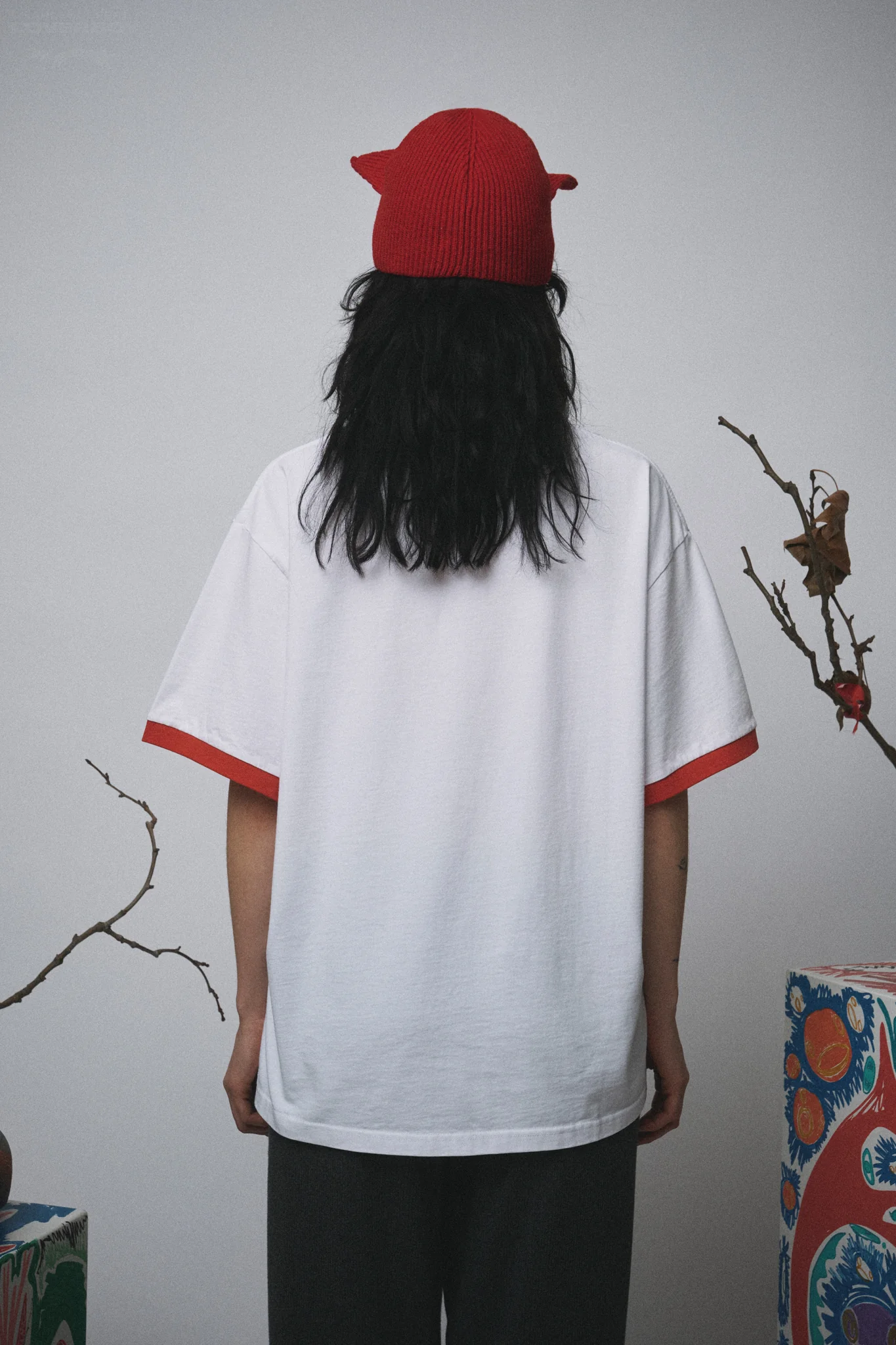 LOGO TEE in WHITE RED - Image 4