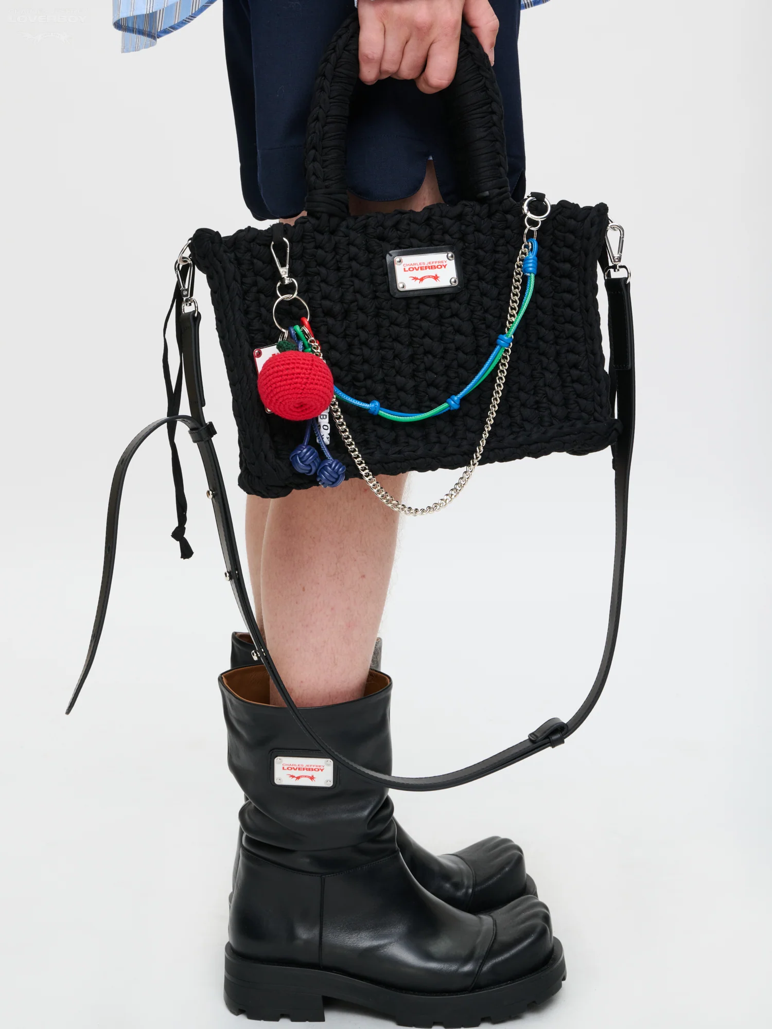 NANA BAG WITH APPLE CHARM in BLACK - Image 3