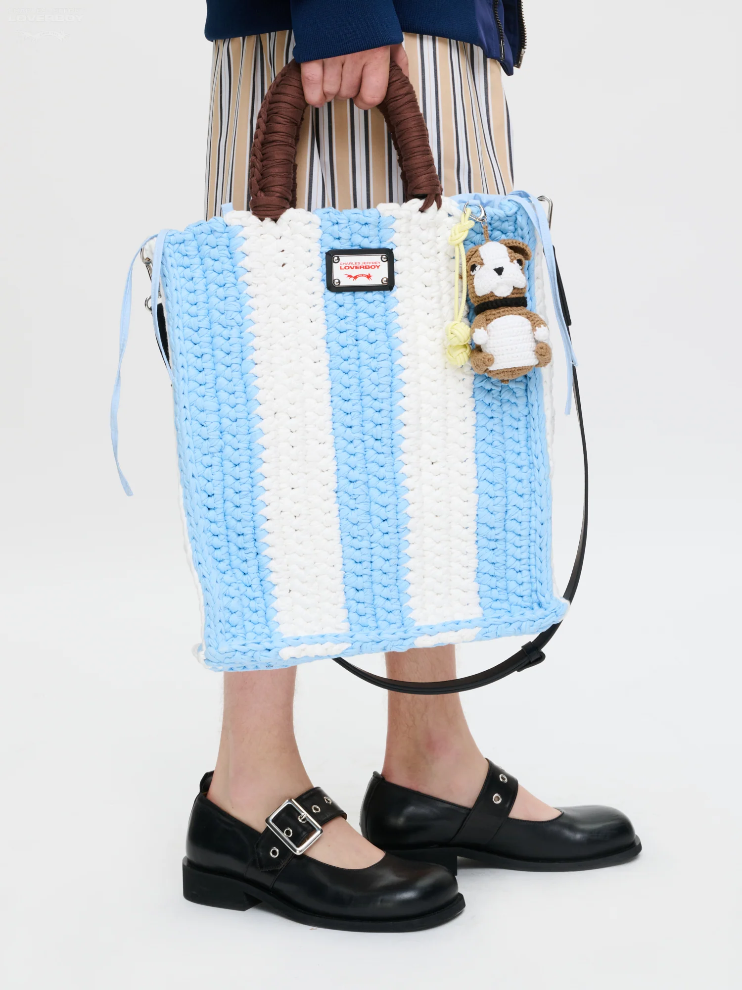 PAPA BAG WITH BULLDOG CHARM in LIGHT BLUE WHITE BROWN - Image 3