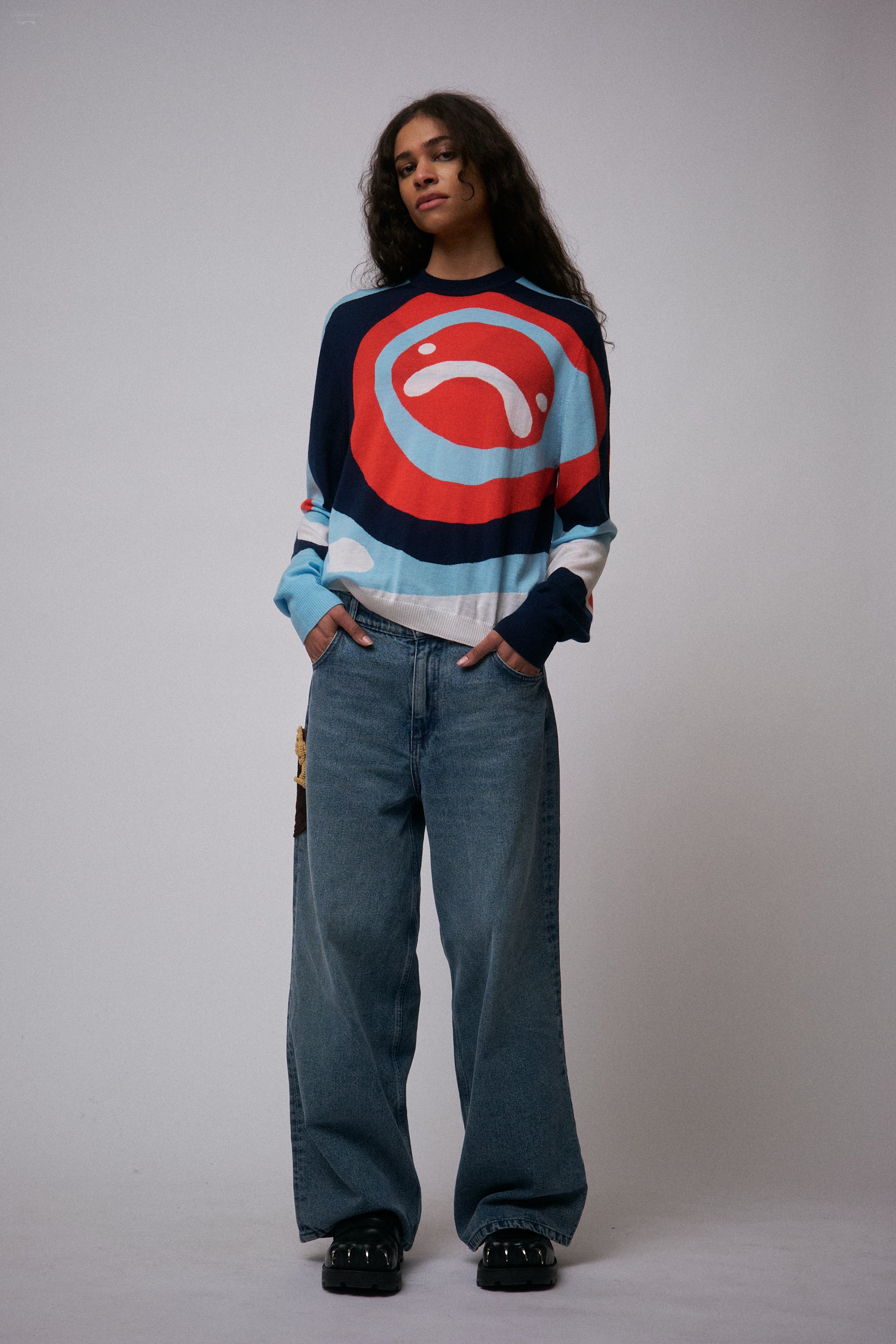 SMILEY SWEATER in RED BLUE NAVY ECRU - Image 4