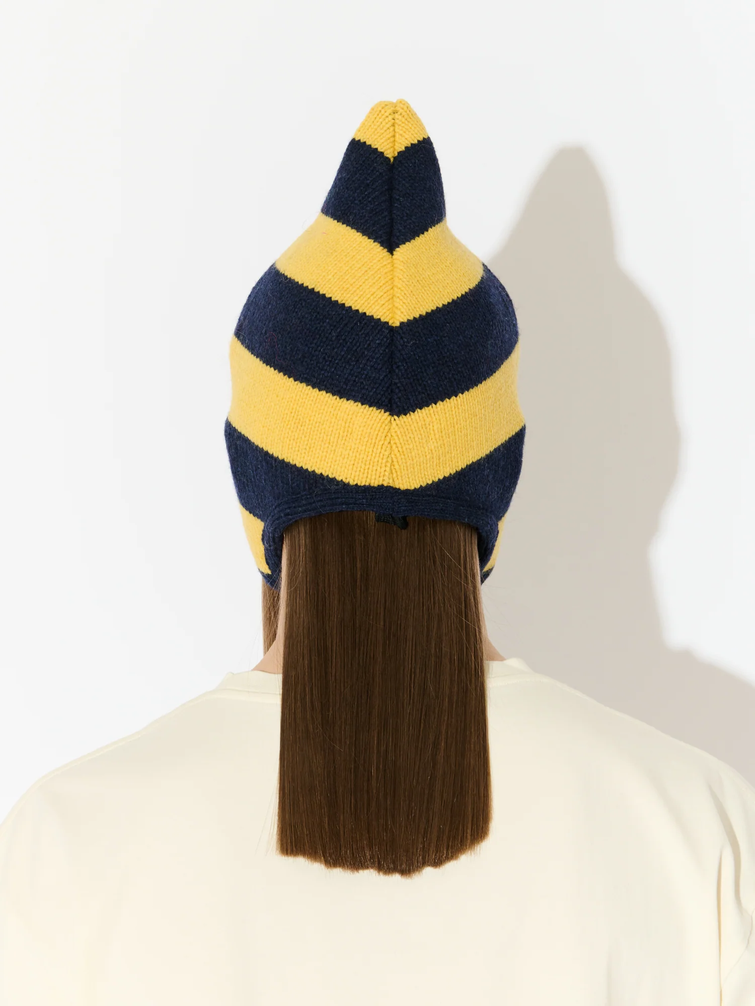 SPIKE BONNET in YELLOW NAVY BLUE - Image 4