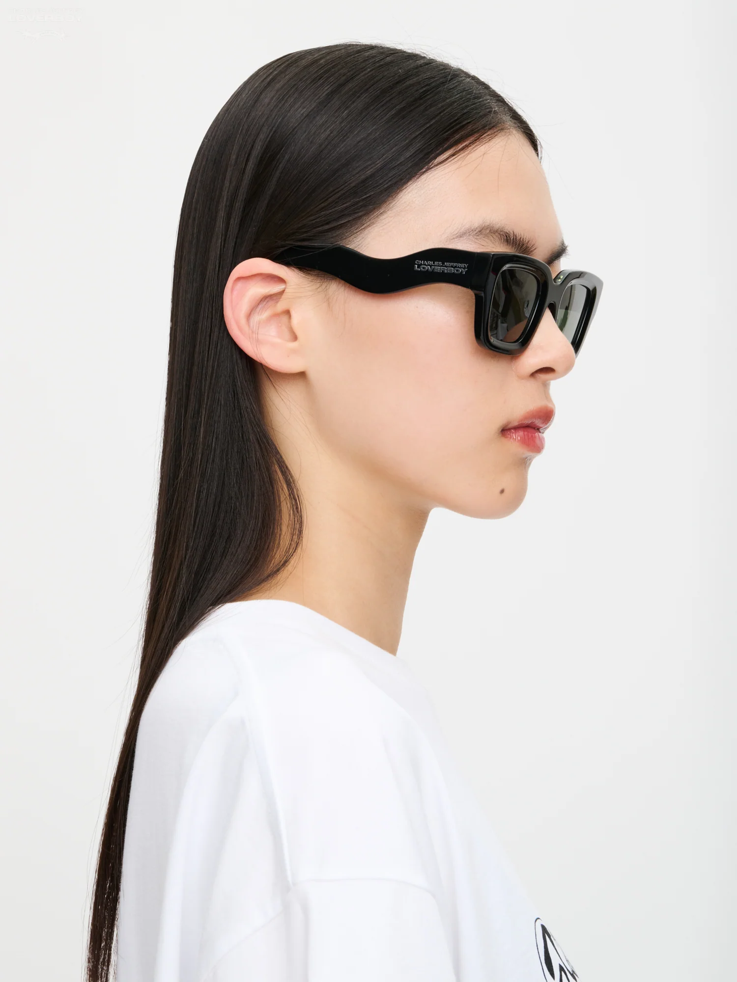 TOPSY TURVY SUNGLASSES in BLACK - Image 4