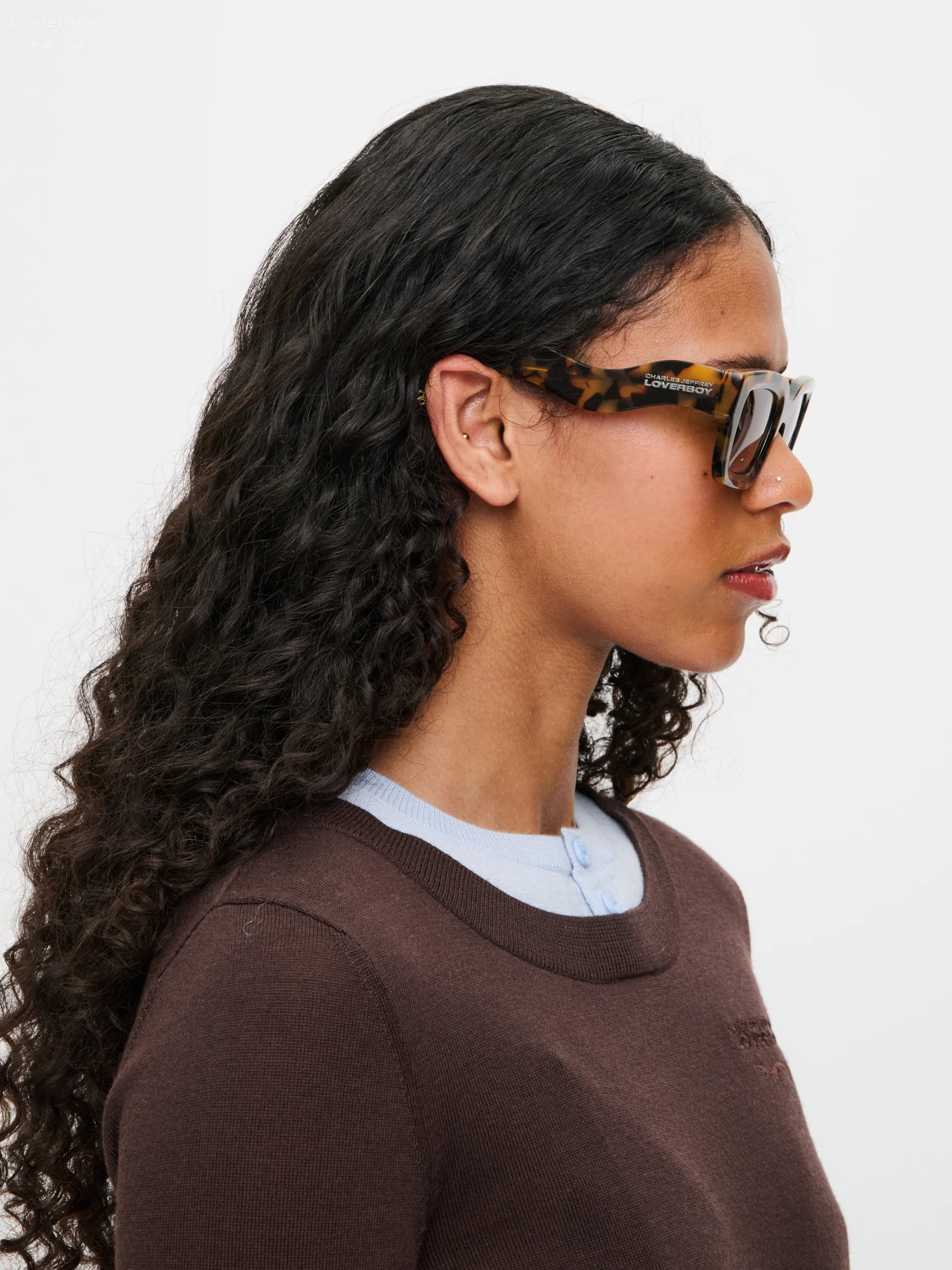 TOPSY TURVY SUNGLASSES in BROWN TORTOISE SHELL - Image 3