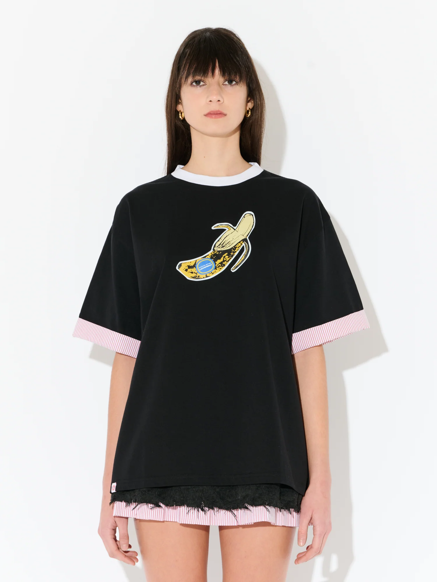 TURN UP TEE in BLACK YELLOW - Image 3