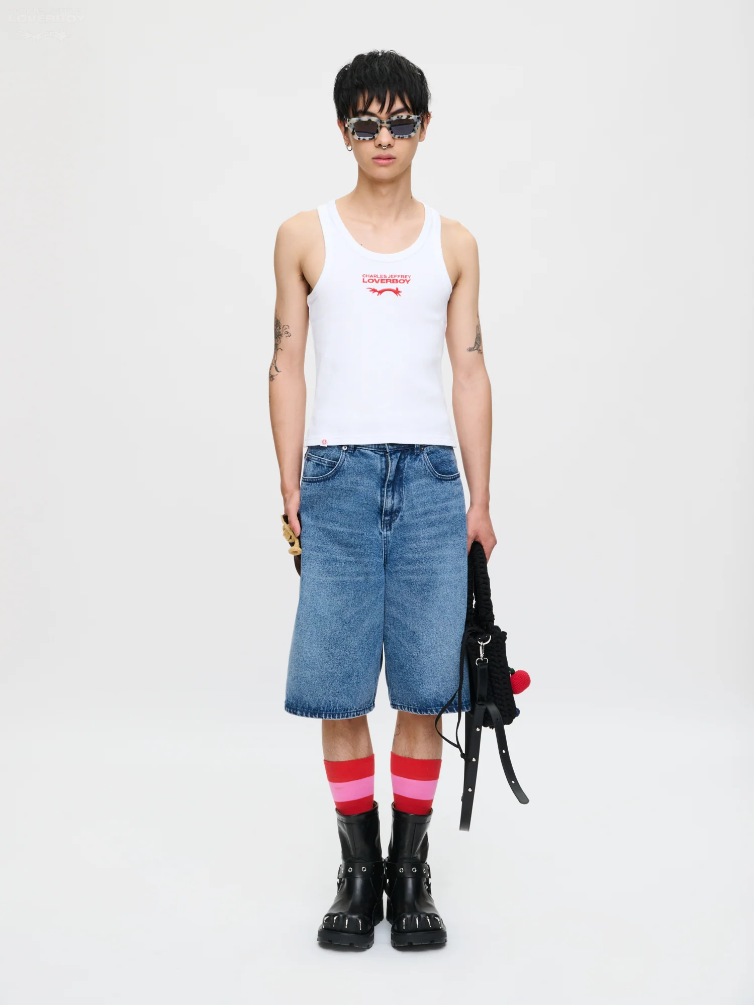 WIDE DENIM SHORTS WITH CROCHET TRUMPET in WASHED DENIM - Image 4