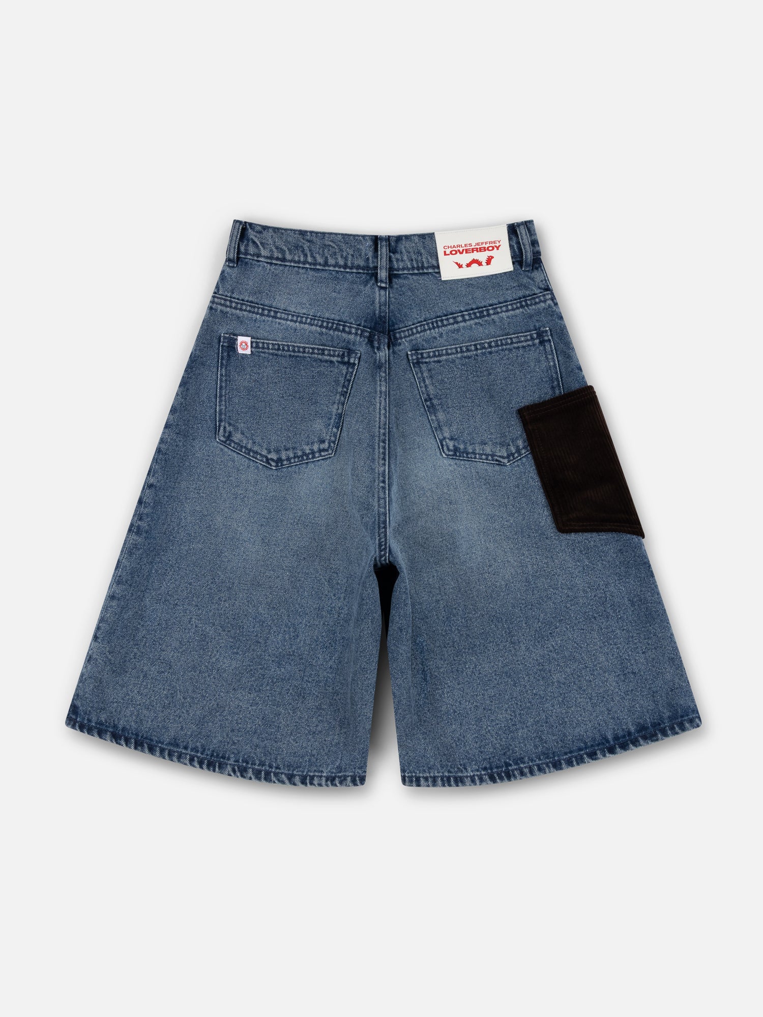 WIDE DENIM SHORTS WITH CROCHET TRUMPET in WASHED DENIM - Image 6